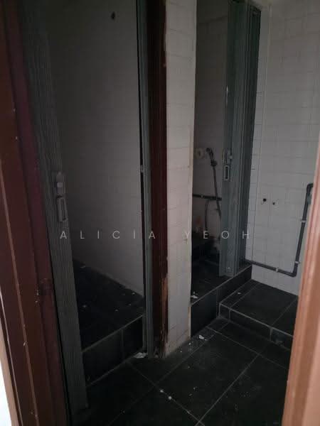 Office for Rent in Taman Melawati (Ulu Kelang) - Alicia Yeoh - Bathroom - PropertyGuru.com.my