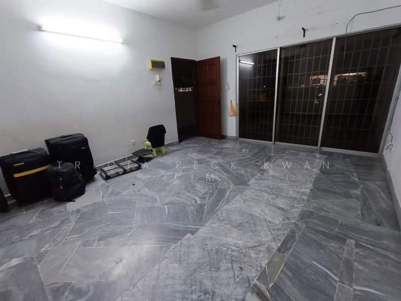Rumah Teres 2-Tingkat untuk Disewa di Bandar Utama 1 (Bandar Utama) - Tricia Peck Kwan Lim - Living Room - PropertyGuru.com.my