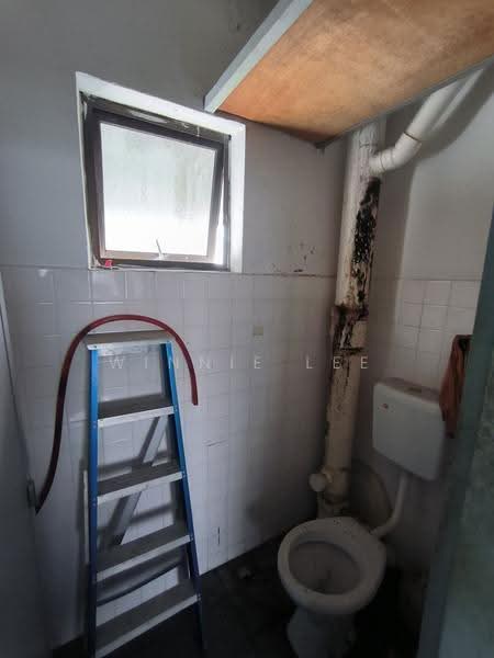 Master Bedroom - Bathroom