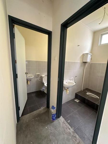 Kedai untuk Disewa di Kempas (Johor Bahru) - YC Fung - Bathroom - PropertyGuru.com.my