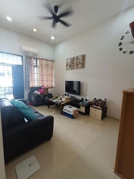 Rumah Teres 1-Tingkat untuk Dijual di Taman Sutera (Johor Bahru) - Ee Fong Toh - Living Room - PropertyGuru.com.my