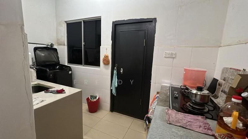 Rumah Teres untuk Dijual di Taman Desa Karunmas (Balakong) - Freddy So - Kitchen - PropertyGuru.com.my