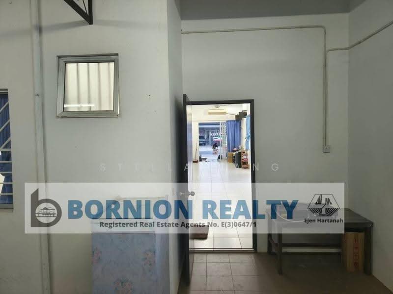 1-storey Terraced House for Sale in Tawau (Sabah) - Stella Pang - Entrance - PropertyGuru.com.my