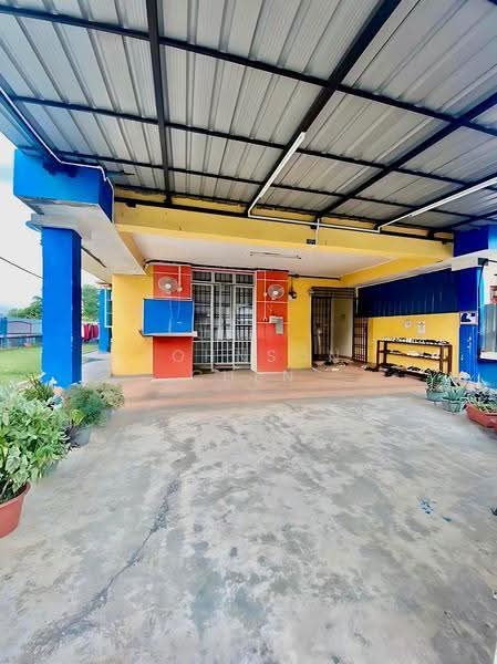 2-storey Terraced House for Sale in Bandar Putra Kulai (Kulai) - Johnson Chen - Exterior - PropertyGuru.com.my