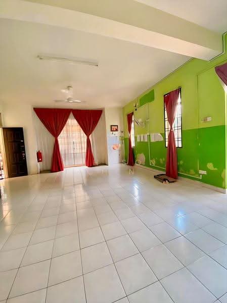 2-storey Terraced House for Sale in Bandar Putra Kulai (Kulai) - Johnson Chen - Living Room - PropertyGuru.com.my