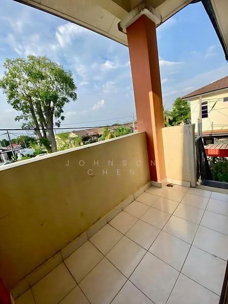 2-storey Terraced House for Sale in Bandar Putra Kulai (Kulai) - Johnson Chen - Balcony - PropertyGuru.com.my