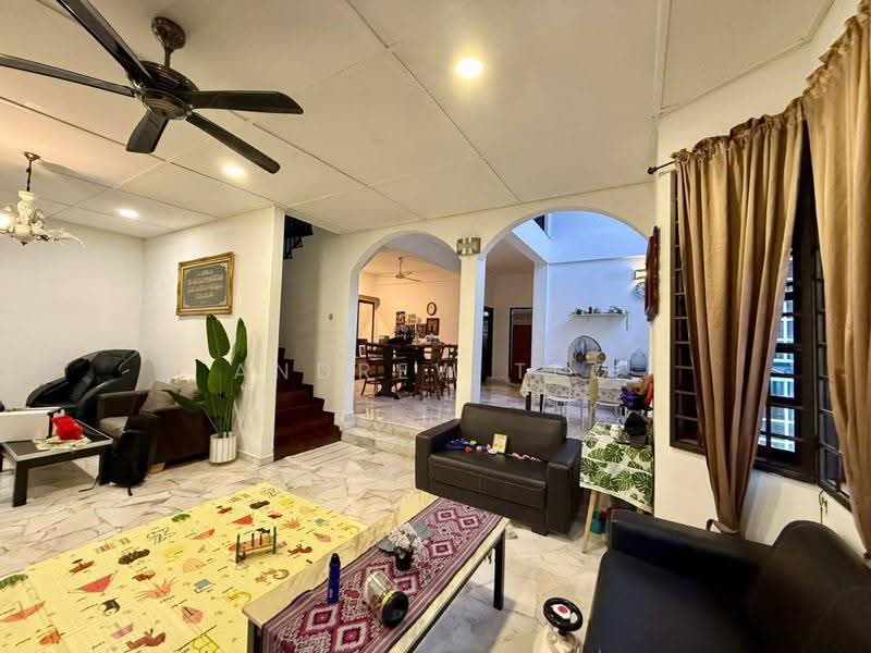 Rumah Berkembar untuk Dijual di Kampung Bahru (Johor Bahru) - Andrew Teo - Living Room - PropertyGuru.com.my
