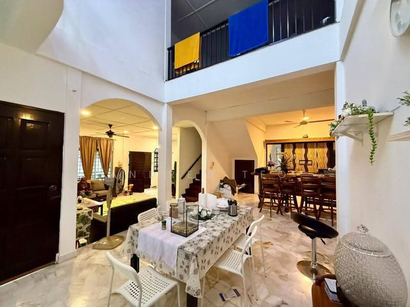 Rumah Berkembar untuk Dijual di Kampung Bahru (Johor Bahru) - Andrew Teo - Living Room - PropertyGuru.com.my