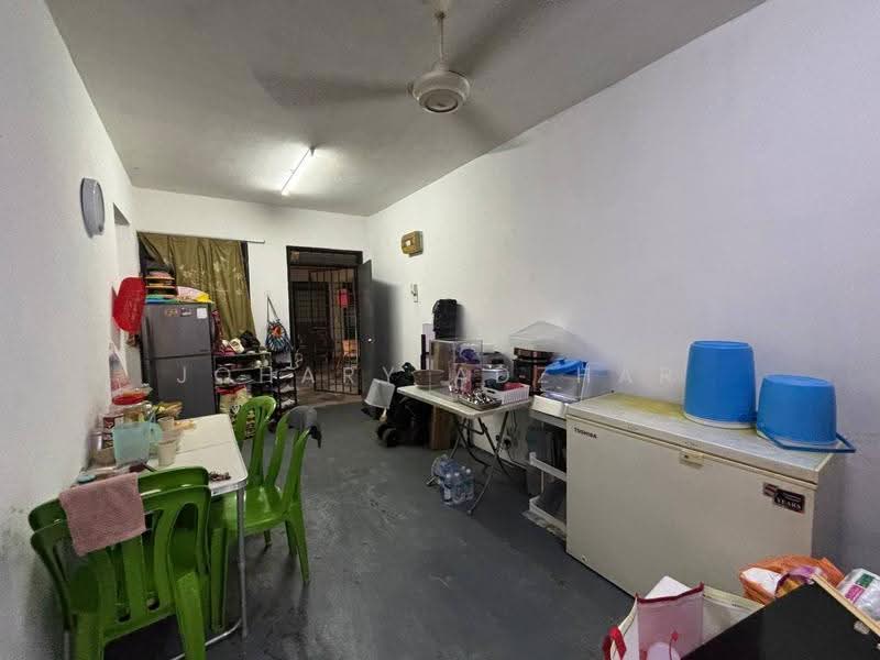 Apartment for Sale at Pangsapuri Seri Mutiara - Johary Adzhar - Living Room - PropertyGuru.com.my