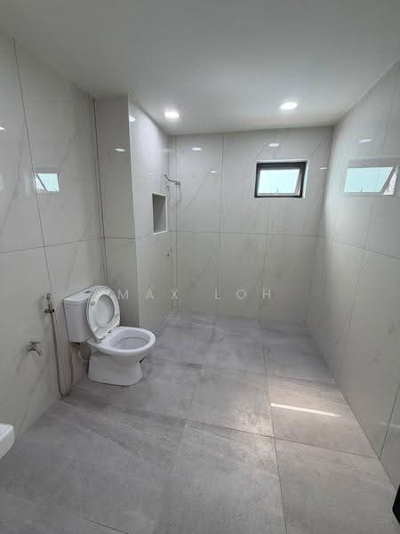 Semi-Detached House for Sale in Taman Skudai Baru (Skudai) - Max Loh - Bathroom - PropertyGuru.com.my