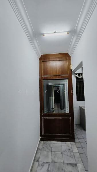 Kondominium untuk Disewa di Golden City - Kelly Kok - Corridor - PropertyGuru.com.my