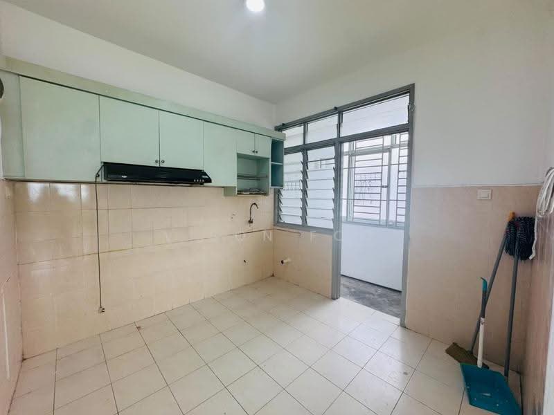 Service Residence for Sale at Nusa Perdana Serviced Apartment - Vison Foo - Kitchen - PropertyGuru.com.my