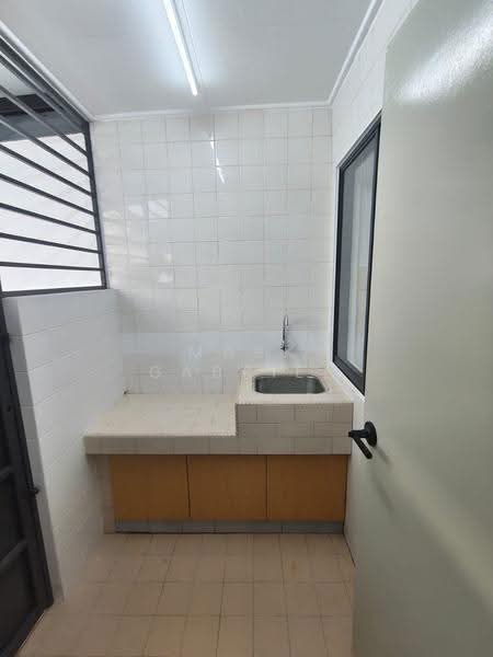 Rumah Teres 2-Tingkat untuk Disewa di SS19 (Subang Jaya) - Mark Gabriel - Kitchen - PropertyGuru.com.my