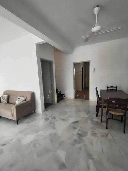 Rumah Teres 2-Tingkat untuk Disewa di SS19 (Subang Jaya) - Mark Gabriel - Living Room - PropertyGuru.com.my