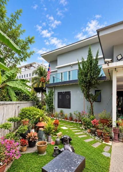 Rumah Banglo untuk Dijual di Taman Ampang Utama (Ampang) - Adzura Zamedin - Garden - PropertyGuru.com.my
