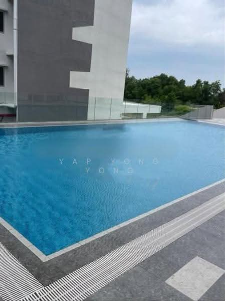 Kediaman Servis untuk Dijual di Residensi Bukit Tiara - Yap Yong Yong - Pool - PropertyGuru.com.my