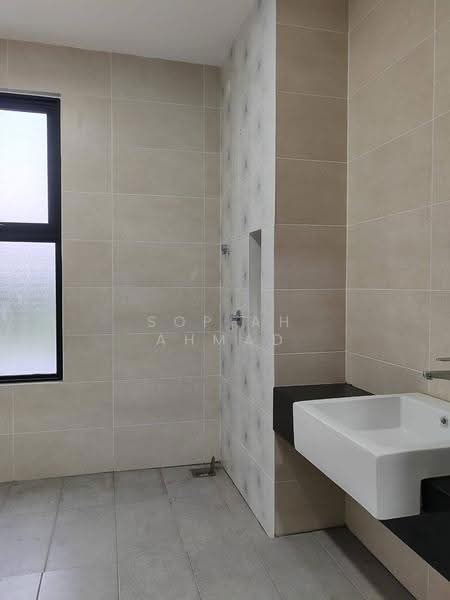 Rumah Teres untuk Dijual di Shah Alam (Selangor) - Sopiah Ahmad - Bathroom - PropertyGuru.com.my