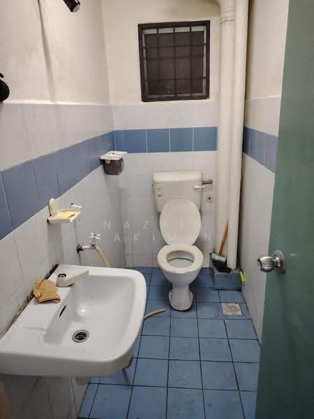 Apartment for Sale at Flora Damansara Apartment - Nazrin Hakimin - Bathroom - PropertyGuru.com.my