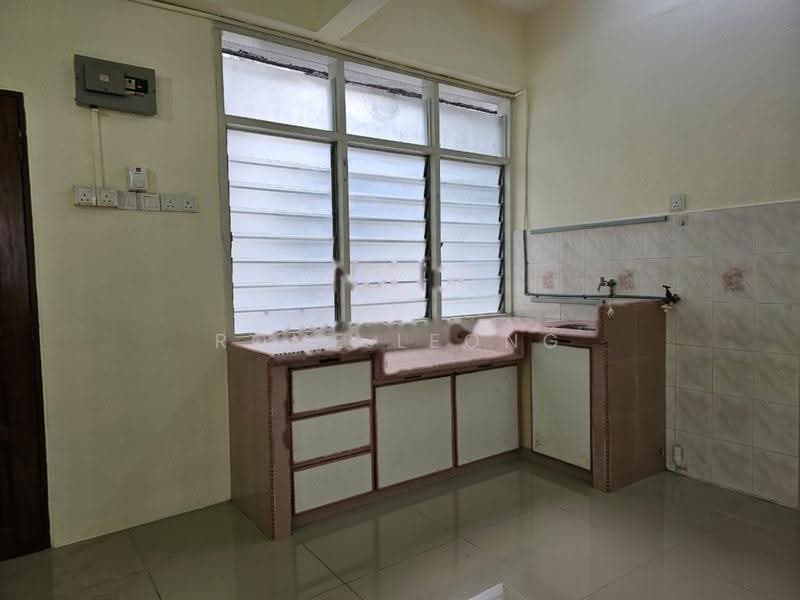 Flat for Rent at Taman Bunga Merah - Rome Leong - Kitchen - PropertyGuru.com.my