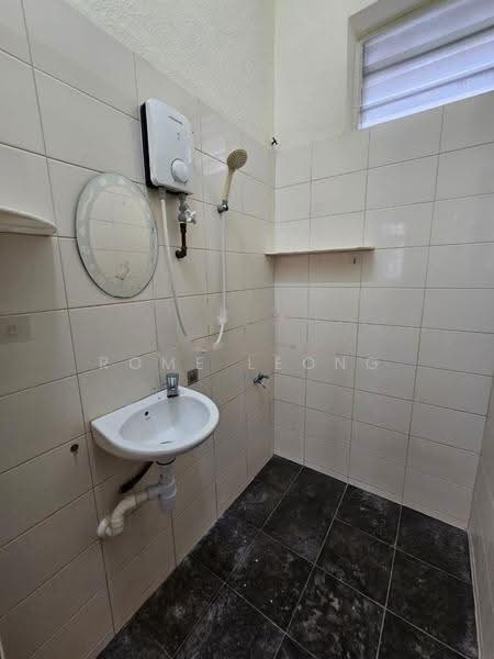 Flat for Rent at Taman Bunga Merah - Rome Leong - Bathroom - PropertyGuru.com.my