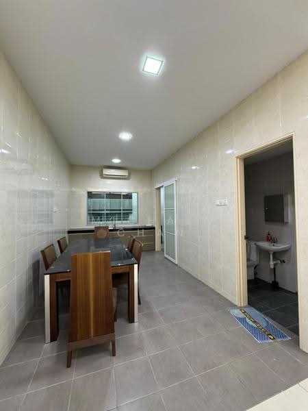 3-storey Terraced House for Sale in Puchong (Selangor) - Michael Chan - Dining Room - PropertyGuru.com.my