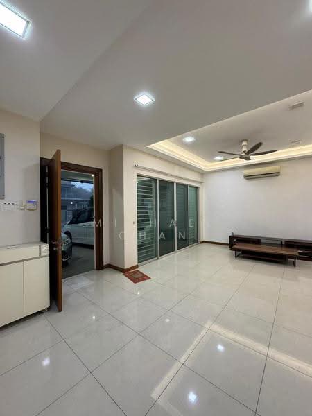 3-storey Terraced House for Sale in Puchong (Selangor) - Michael Chan - Living Room - PropertyGuru.com.my
