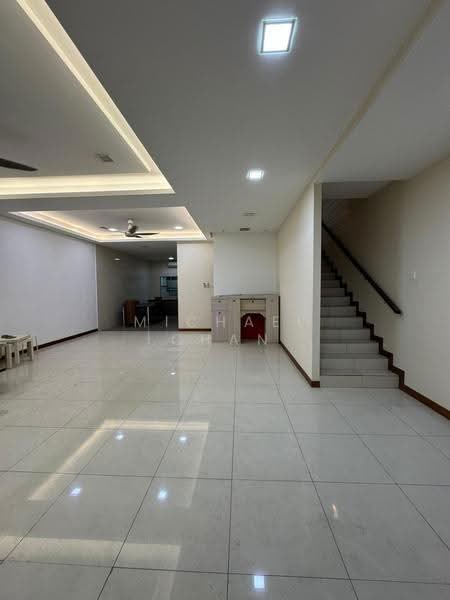 3-storey Terraced House for Sale in Puchong (Selangor) - Michael Chan - Living Room - PropertyGuru.com.my