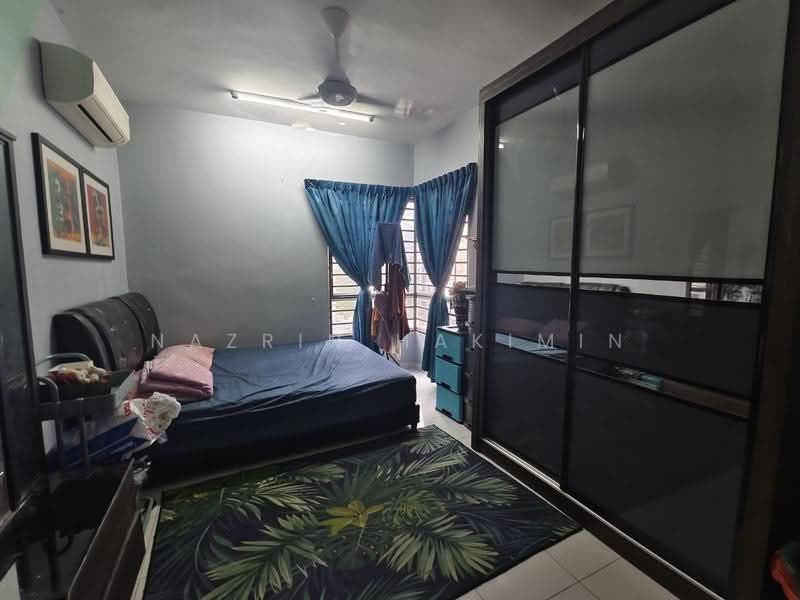 Pangsapuri untuk Disewa di Residensi Laguna Biru 2 - Nazrin Hakimin - Bedroom - PropertyGuru.com.my