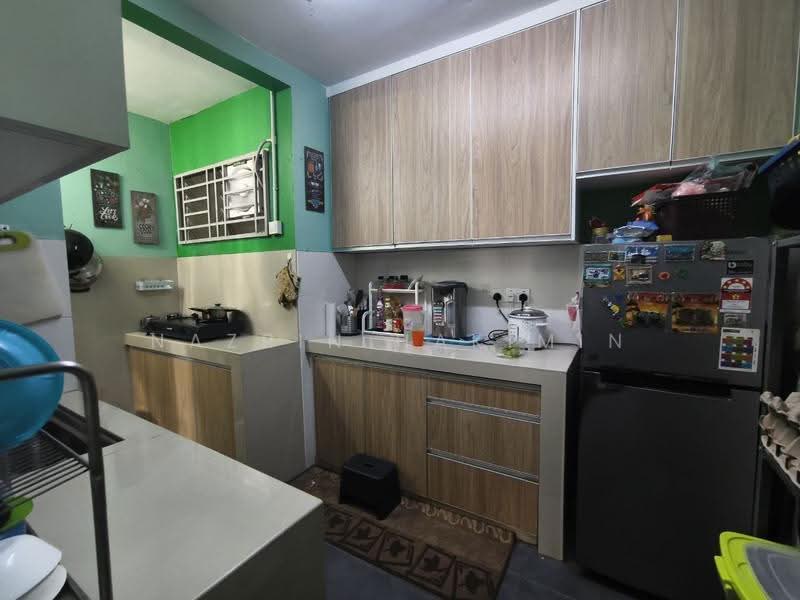 Pangsapuri untuk Disewa di Residensi Laguna Biru 2 - Nazrin Hakimin - Kitchen - PropertyGuru.com.my