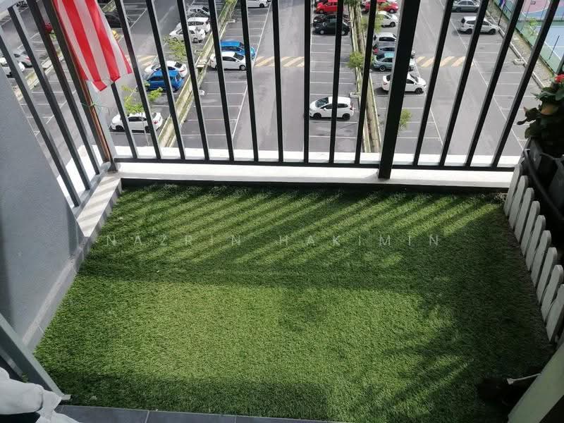 Pangsapuri untuk Disewa di Residensi Laguna Biru 2 - Nazrin Hakimin - Balcony - PropertyGuru.com.my