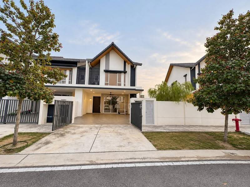 2-storey Terraced House for Sale in Semenyih (Selangor) - Ali Idris - Exterior - PropertyGuru.com.my