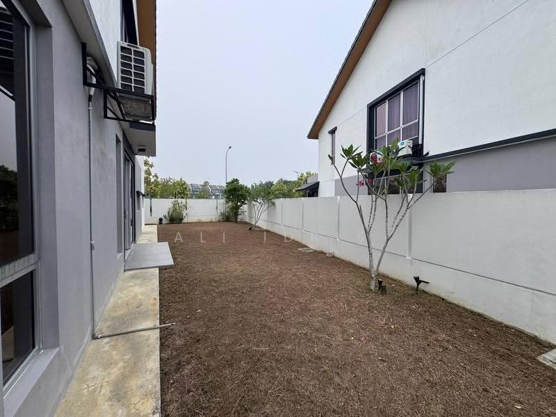 2-storey Terraced House for Sale in Semenyih (Selangor) - Ali Idris - Exterior - PropertyGuru.com.my