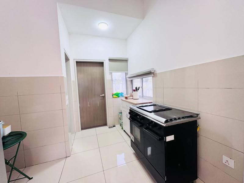 2-storey Terraced House for Sale in Semenyih (Selangor) - Ali Idris - Kitchen - PropertyGuru.com.my