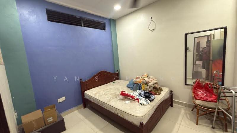 Semi-Detached House for Sale in Jalan Ipoh (Kuala Lumpur) - Yanis Cheong - Bedroom - PropertyGuru.com.my
