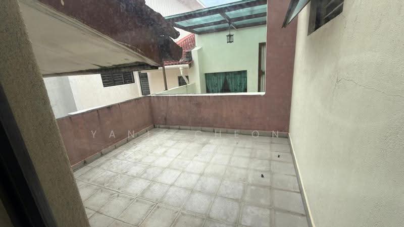 Semi-Detached House for Sale in Jalan Ipoh (Kuala Lumpur) - Yanis Cheong - Balcony - PropertyGuru.com.my