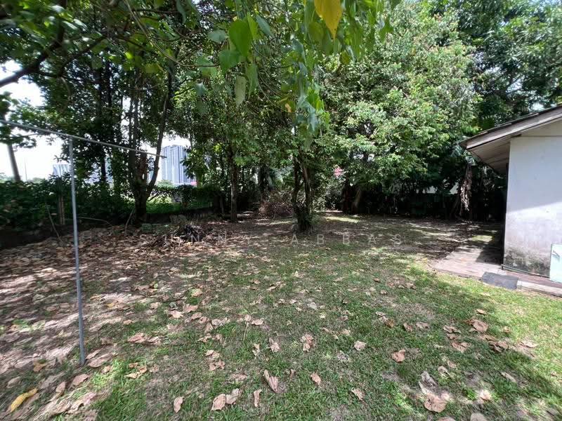 Bungalow House for Sale in Batu Muda (Batu) - Sunny Abbas - Garden - PropertyGuru.com.my