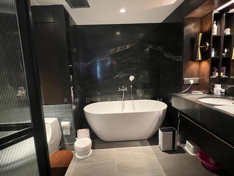 Kondominium untuk Dijual di Seri Duta II - Andrew Lim - Bathroom - PropertyGuru.com.my