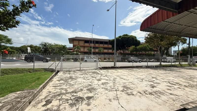 Bungalow House for Sale in Taman Hutchings (Jelutong) - Chan Keong Tan - PropertyGuru.com.my