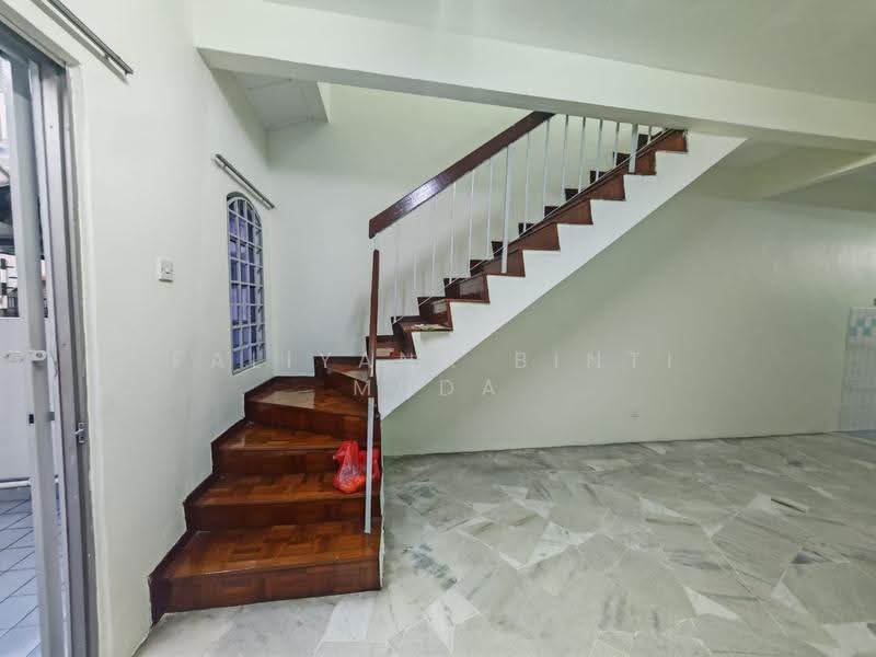 2-storey Terraced House for Rent in Taman Gombak (Batu Caves) - Faliyana binti Muda - PropertyGuru.com.my