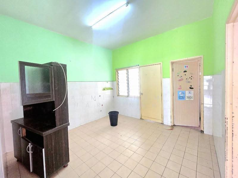 Rumah Teres 2-Tingkat untuk Dijual di Taman Pelangi Semenyih (Semenyih) - AimiRahim Hartanah - Kitchen - PropertyGuru.com.my
