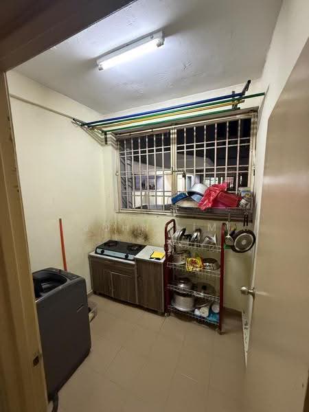 Pangsapuri untuk Dijual di Bayu Puteri 2 - John Lim - Kitchen - PropertyGuru.com.my