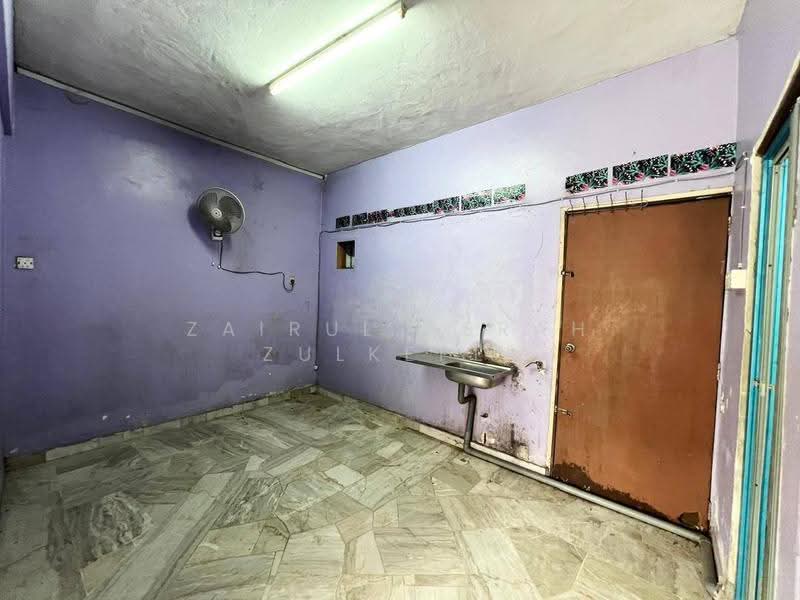 Rumah Teres 2-Tingkat untuk Dijual di Kajang (Selangor) - Zairul Asrah Zulkefli - Kitchen - PropertyGuru.com.my