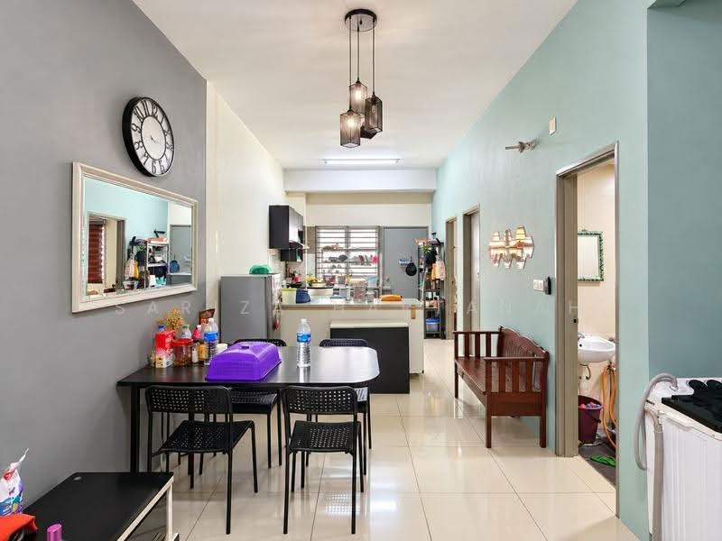 Rumah Bandar untuk Dijual di Kuala Selangor (Selangor) - Sariza Hartanah - Dining Room - PropertyGuru.com.my