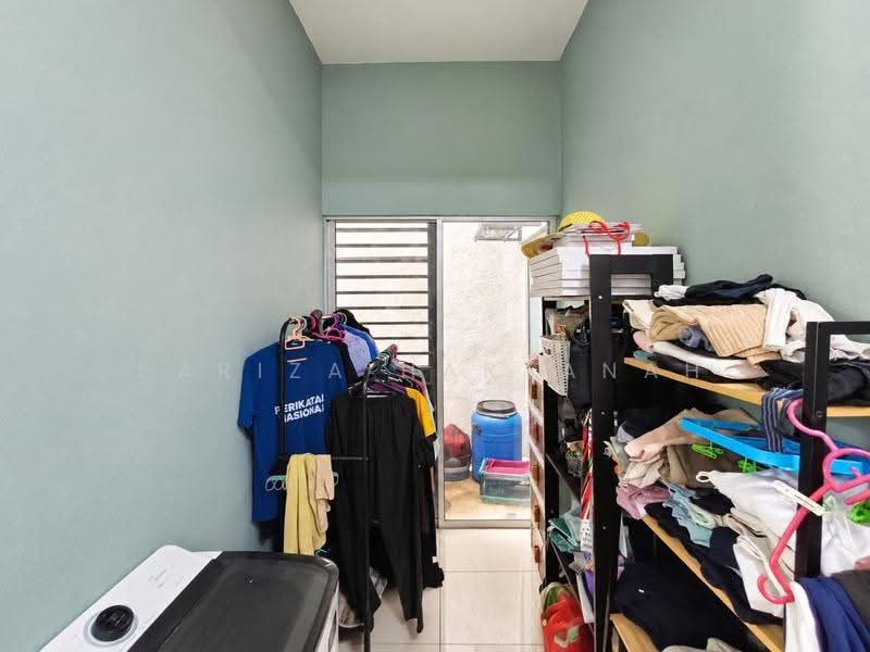 Rumah Bandar untuk Dijual di Kuala Selangor (Selangor) - Sariza Hartanah - Exterior - PropertyGuru.com.my
