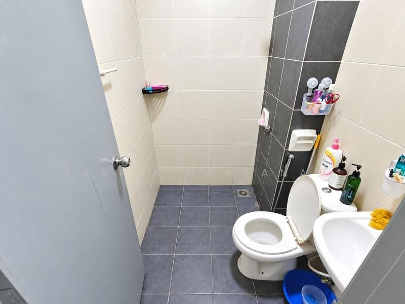 Rumah Bandar untuk Dijual di Kuala Selangor (Selangor) - Sariza Hartanah - Bathroom - PropertyGuru.com.my