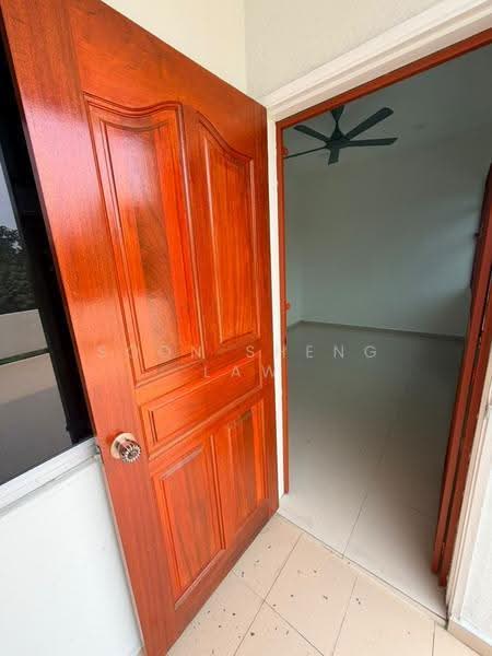 Rumah Berkembar untuk Dijual di Taman Desa Ros (Kajang) - Soon Sheng Law - Entrance - PropertyGuru.com.my
