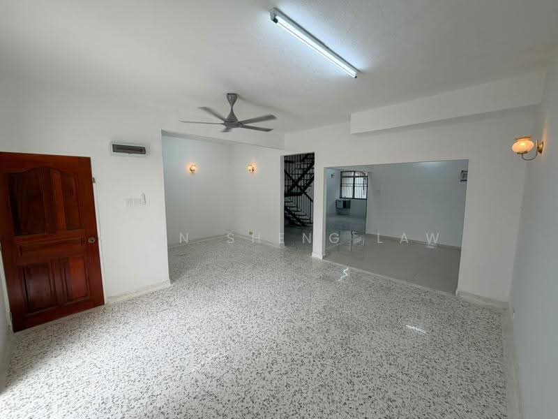 Rumah Berkembar untuk Dijual di Taman Desa Ros (Kajang) - Soon Sheng Law - Living Room - PropertyGuru.com.my