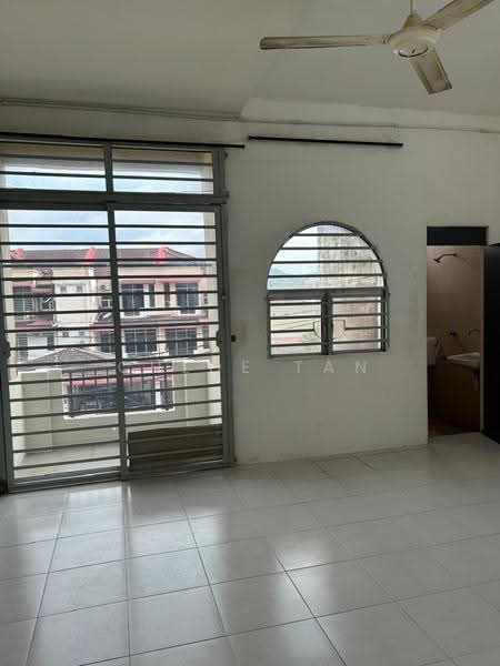 Rumah Bandar untuk Dijual di Taman Segar Jaya (Butterworth) - Chloe Tan - Living Room - PropertyGuru.com.my
