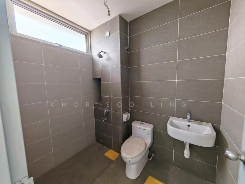2-storey Terraced House for Sale in Bandar Indahpura (Kulai) - Khor Soo Ling - Bathroom - PropertyGuru.com.my