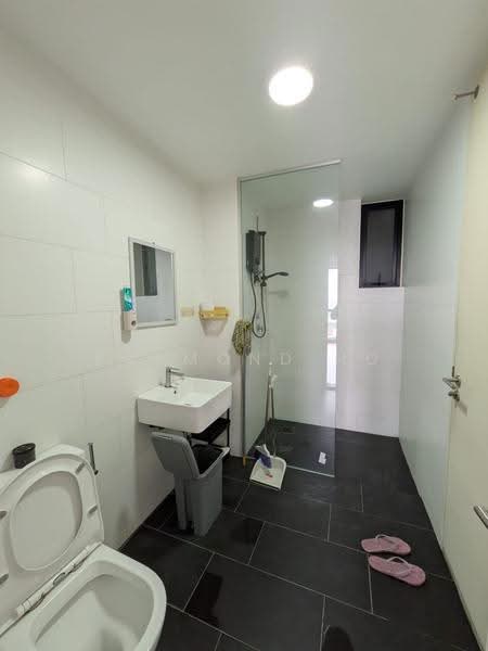 Kediaman Servis untuk Disewa di SqWhere Service Apartments - Raymond Ho - Bathroom - PropertyGuru.com.my